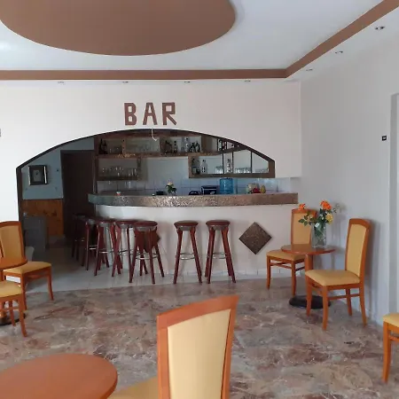 Pantheon Hotel Kamena Vourla