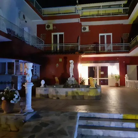 Pantheon Hotel Kamena Vourla
